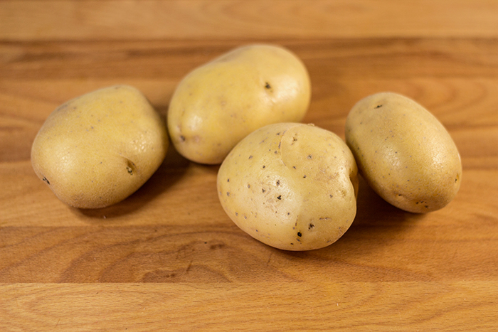 German Boiled Potatoes (Pellkartfoffeln) - The Kitchen Maus