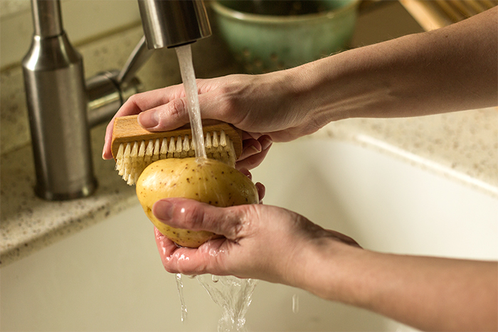 Boiled Potatoes (Salzkartfoffeln) - The Kitchen Maus