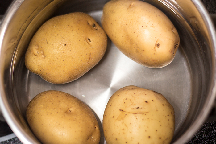 German Boiled Potatoes (Pellkartfoffeln) - The Kitchen Maus