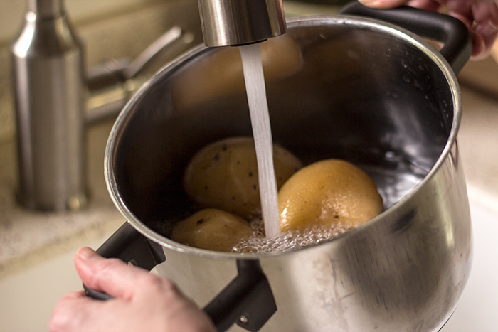 German Boiled Potatoes (Pellkartfoffeln) - The Kitchen Maus