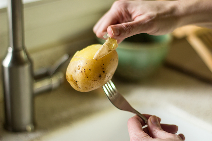 German Boiled Potatoes (Pellkartfoffeln) - The Kitchen Maus