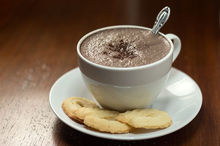 Dark Hot Chocolate (Zartbitter Heisse Schokolade) | The Kitchen Maus