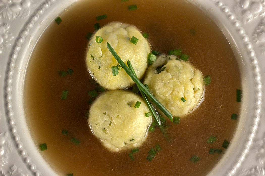 Semolina Dumpling Soup (Griessnockerlsuppe) | The Kitchen Maus