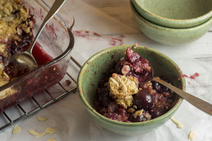 Cherry Amaretto Crumble | The Kitchen Maus