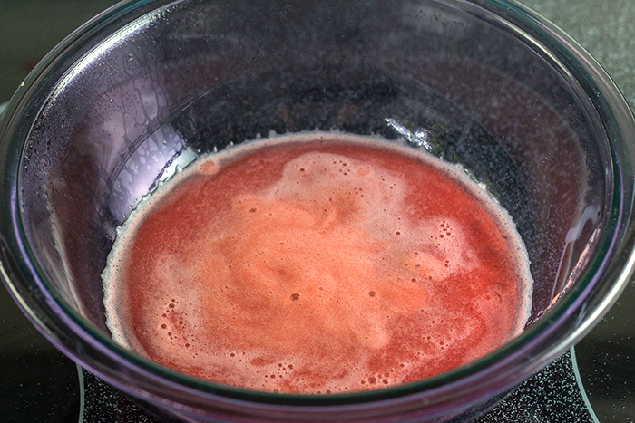 Strawberry Rhubarb Spritzer (Erdbeer-Rharbarberschorle) | The Kitchen Maus