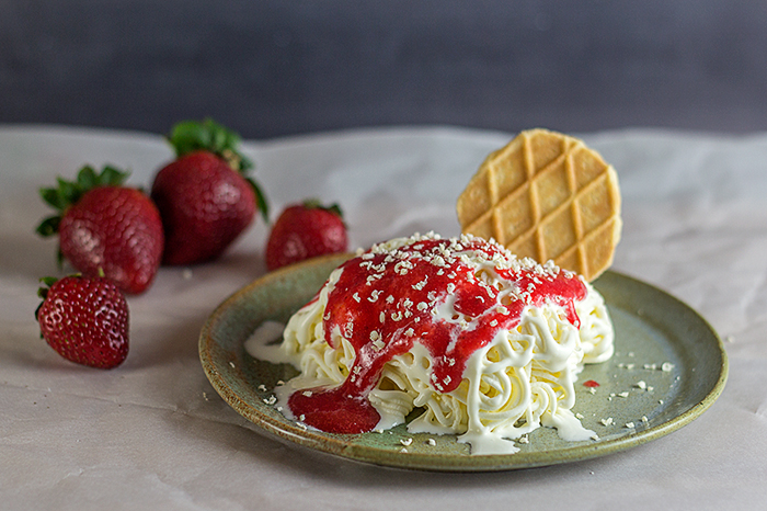 Spaghetti Ice Cream (Spaghettieis) • The Kitchen Maus