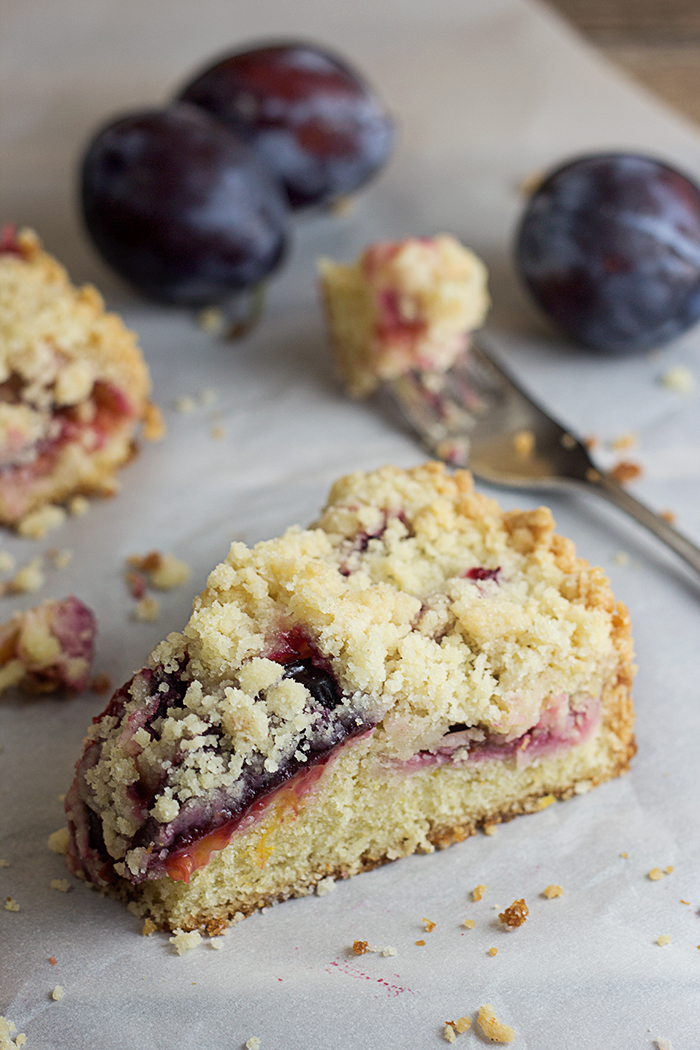 Quick Plum Streusel Cake (Pflaumenkuchen) by the Kitchen Maus