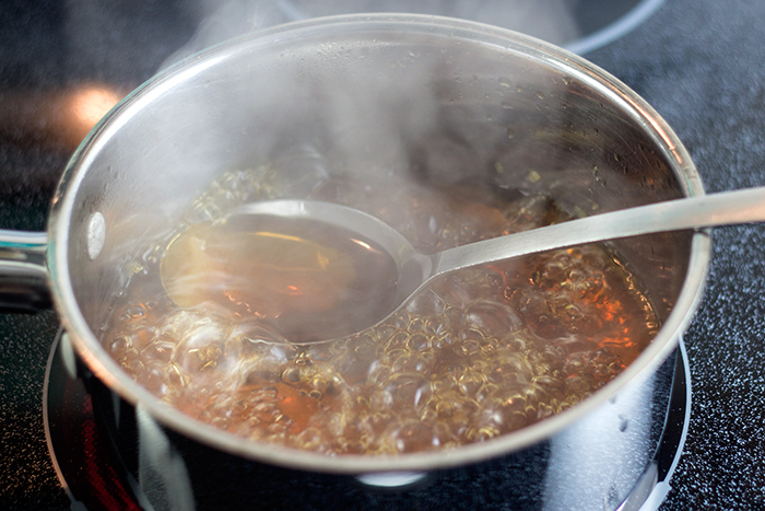 Cinnamon Caramel Syrup (Zimt-Karamell-Sirup) by the Kitchen Maus