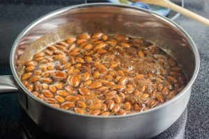 Gingerbread Candied Almonds (Gebrannte Mandeln) by the Kitchen Maus