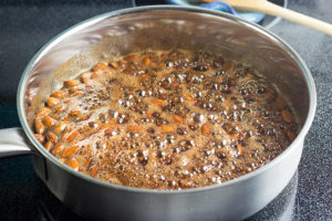 Gingerbread Candied Almonds (Gebrannte Mandeln) by the Kitchen Maus